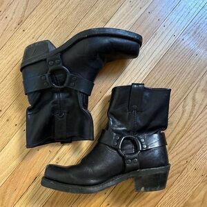 Frye 8R Harness Boots All Black